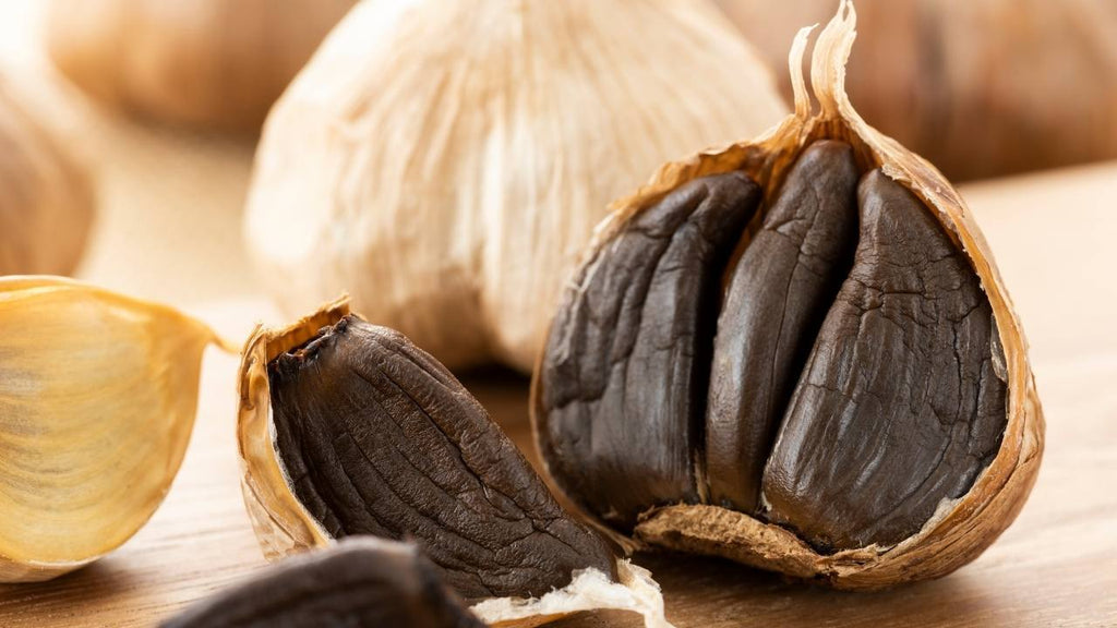 Spanish recipe: Aioli with black garlic