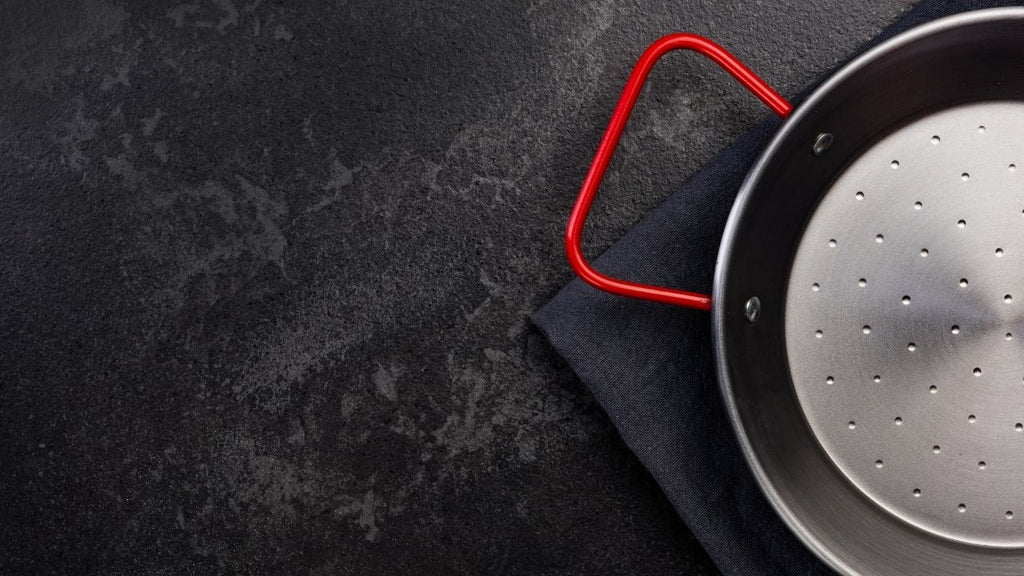 What is a paella or paella pan?