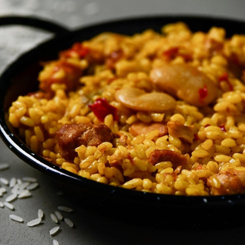 Paella Set mit Bomba Reis, Garrofons, Olivenöl und Gewürze